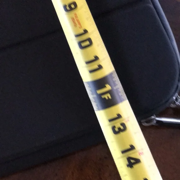 Solo Laptop IPAD PRO Bond Sleeve Black 17.3 - Picture 8 of 9